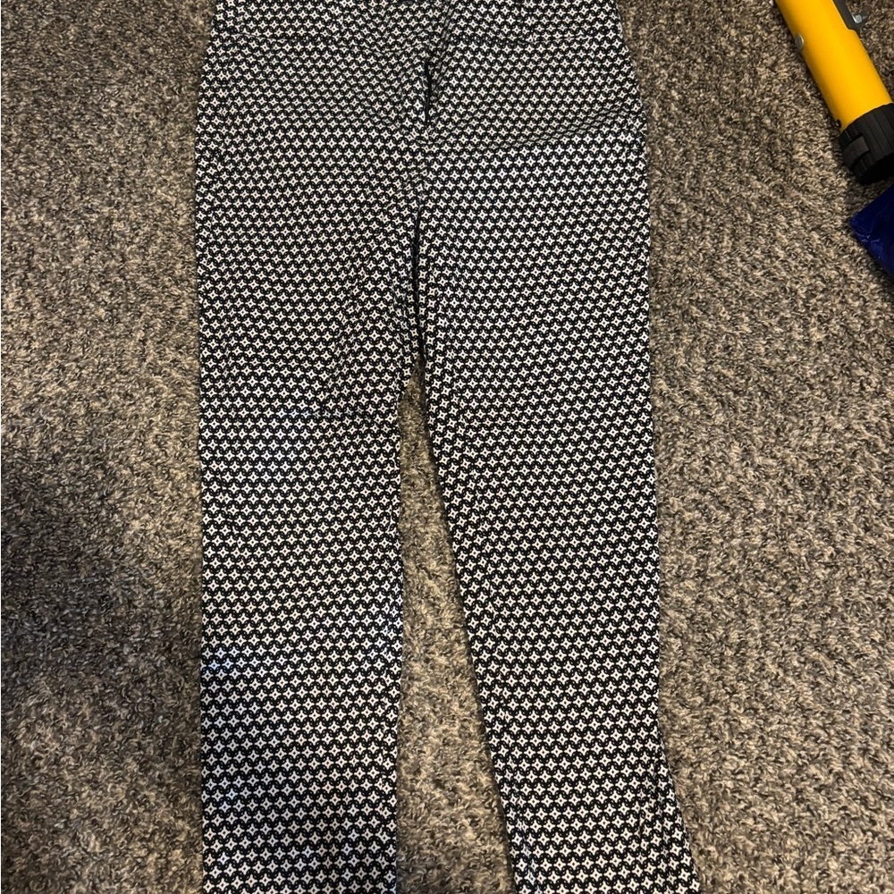 Ann Taylor Marisa Skinny Size 6 Black and White Patterned Pants